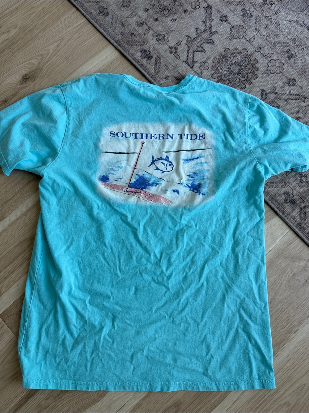 Southern Tide Turquoise Coastal Fish Graphic Tee size large worn once
